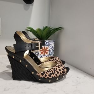 👡GUESS ANIMAL PRINT WEDGE LEATHER SANDALS